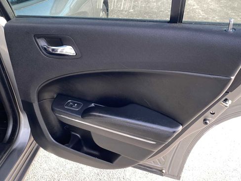 Used 2012 Dodge Charger SE w/ Sport Appearance Group image 31