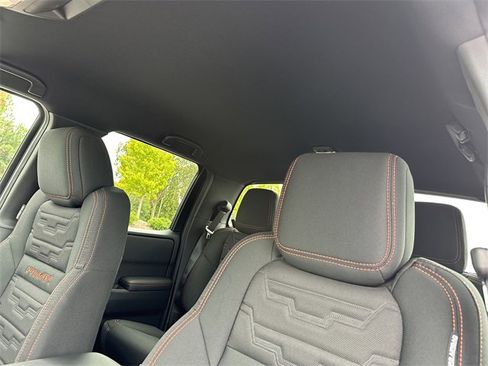 New 2026 Nissan Frontier PRO-4X w/ Pro-4x Convenience Package image 25