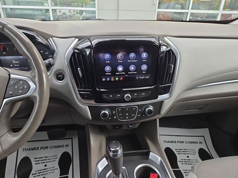 Used 2020 Chevrolet Traverse LT w/ Driver Confidence II Package image 23