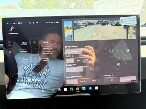 Used 2026 Tesla Cybertruck AWD Crew Cab image 20