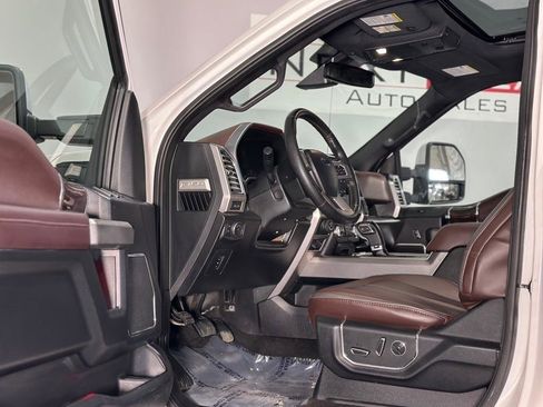 Used 2016 Ford F150 Platinum w/ Equipment Group 701A Luxury AWD/4WD image 10