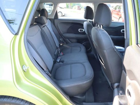 Used 2017 Kia Soul + FWD image 21