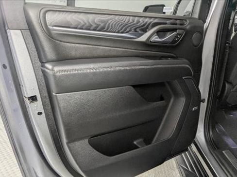 Used 2024 GMC Yukon XL Denali RWD image 14