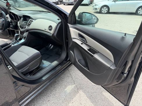 Used 2015 Chevrolet Cruze LS FWD image 16