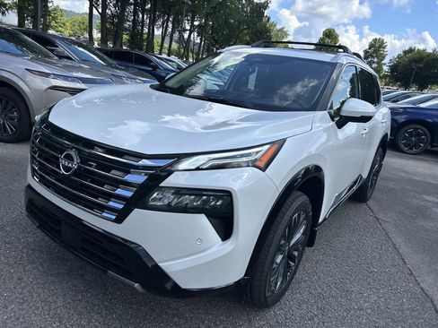 New 2026 Nissan Rogue Platinum w/ Platinum Premium Package AWD/4WD image 3