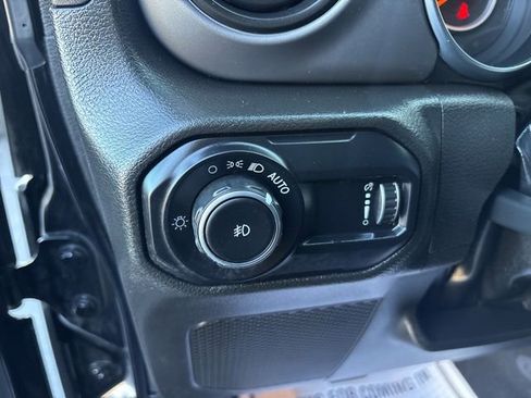 Used 2023 Jeep Wrangler Sport S image 30