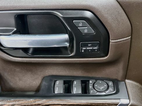 Used 2023 GMC Sierra 2500 Denali AWD/4WD image 18