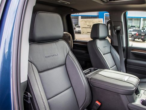 New 2025 GMC Sierra 3500 Denali w/ Technology Package image 22