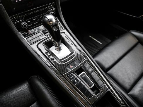 Used 2019 Porsche 718 Boxster RWD image 25