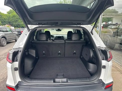Used 2019 Jeep Cherokee Limited AWD/4WD image 8