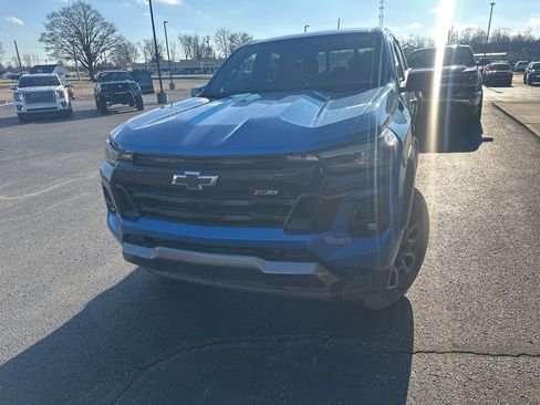 Used 2024 Chevrolet Colorado Z71 w/ Z71 Convenience Package 2 image 2