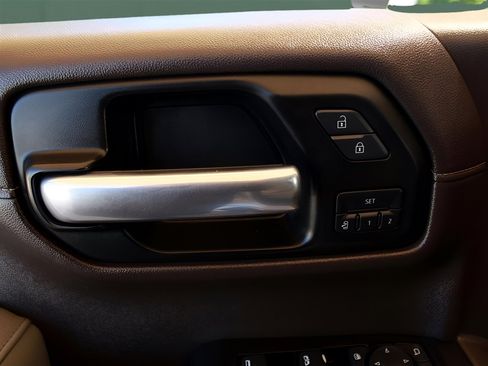 Used 2019 GMC Sierra 1500 SLT w/ SLT Premium Plus Package image 8