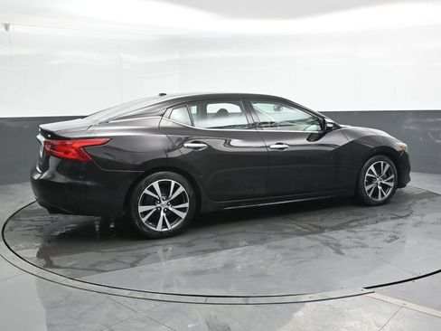 Used 2017 Nissan Maxima 3.5 SV image 3