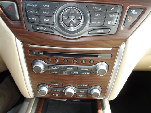 Used 2020 Nissan Pathfinder Platinum w/ Cargo Package image 23