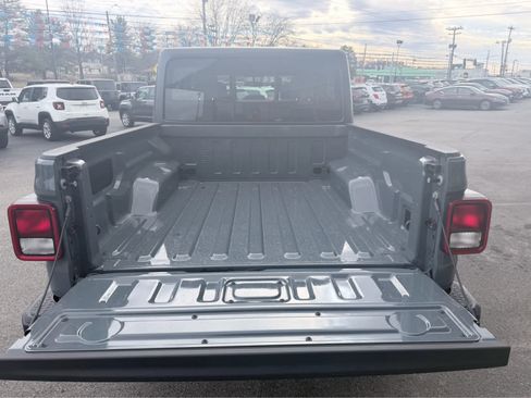 New 2026 Jeep Gladiator Sport image 11