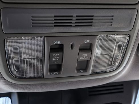 Used 2018 Honda CR-V EX image 31