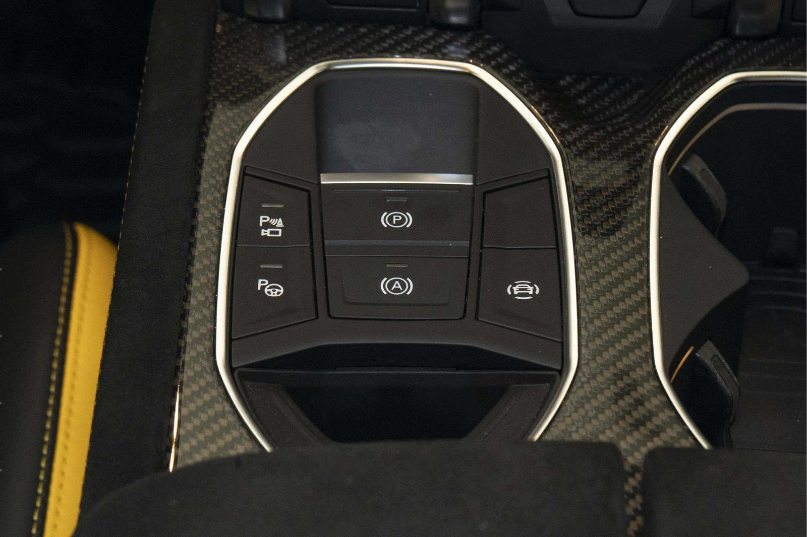 Used 2024 Lamborghini Urus Performante AWD/4WD image 46