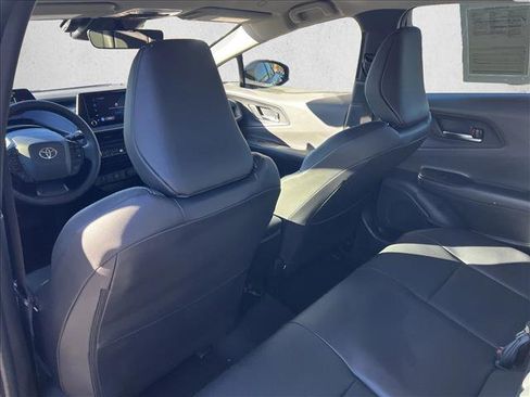 Used 2025 Toyota Prius XLE image 17
