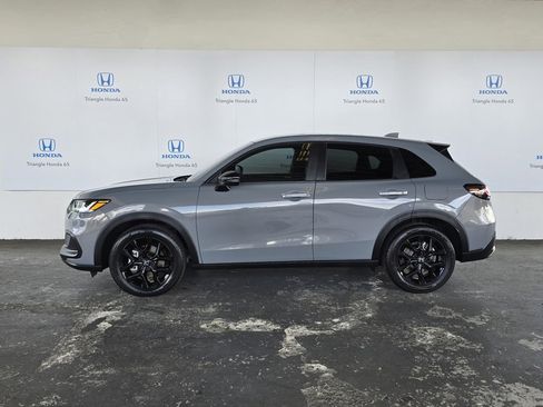 Used 2023 Honda HR-V Sport image 3