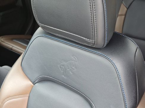 Used 2024 Ford Bronco Outer Banks image 14