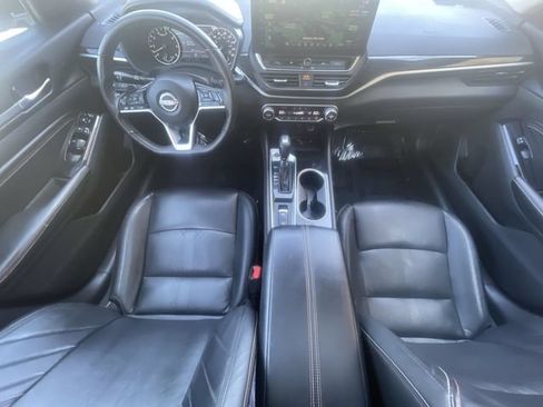 Used 2023 Nissan Altima 2.0 SR FWD image 21