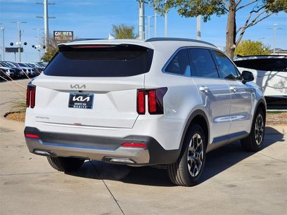 New 2026 Kia Sorento S w/ S Panoramic Sunroof Package