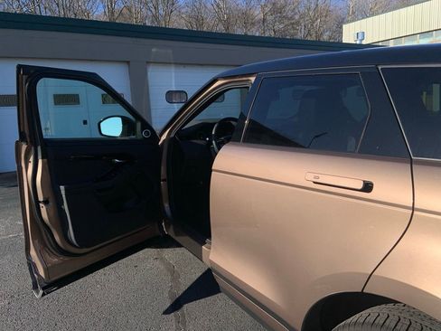 New 2025 Land Rover Range Rover Evoque S image 10