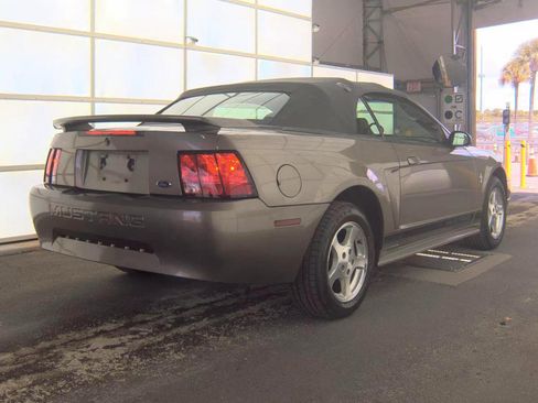 Used 2002 Ford Mustang Premium RWD image 5