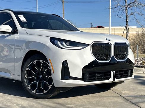 Used 2026 BMW X3 xDrive30i w/ M Sport Package AWD/4WD image 3