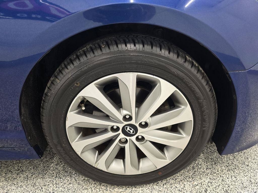 Used 2016 Hyundai Sonata Sport w/ Option Group 02 FWD image 31