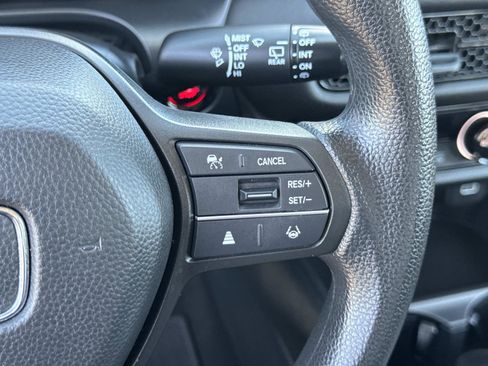 Used 2023 Honda HR-V LX image 12