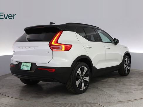 Used 2023 Volvo XC40 Recharge Plus AWD/4WD image 3