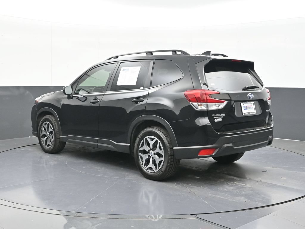 Used 2023 Subaru Forester Premium AWD/4WD image 7