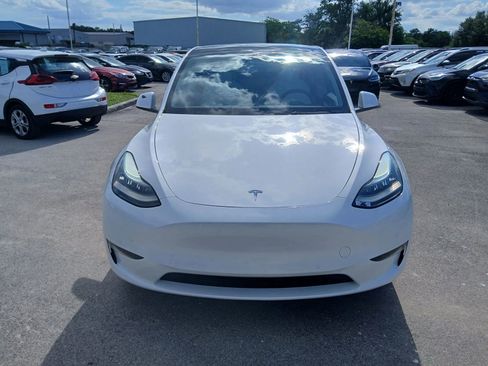 Used 2021 Tesla Model Y Long Range AWD/4WD image 3