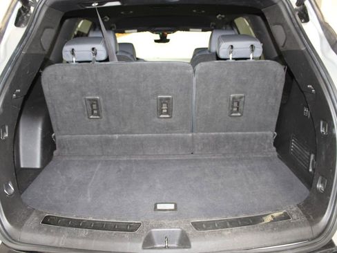 Used 2022 Buick Enclave Premium image 31