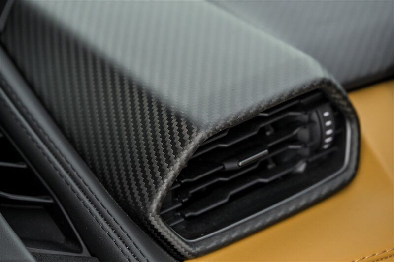 Used 2024 Lamborghini Revuelto AWD/4WD image 65