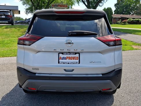 Used 2021 Nissan Rogue SV w/ Premium Package AWD/4WD image 5