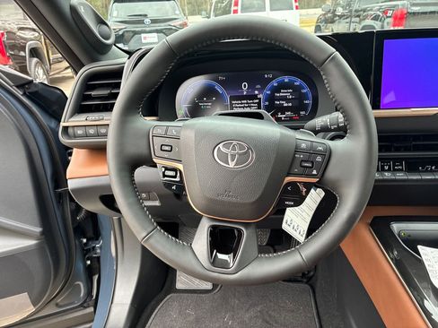 New 2026 Toyota Crown Signia image 21