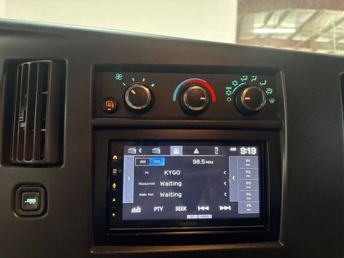 Used 2021 Chevrolet Express 2500 w/ Driver Convenience Package image 12