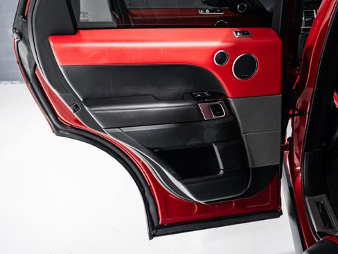 Used 2018 Land Rover Range Rover Sport HSE Dynamic image 28