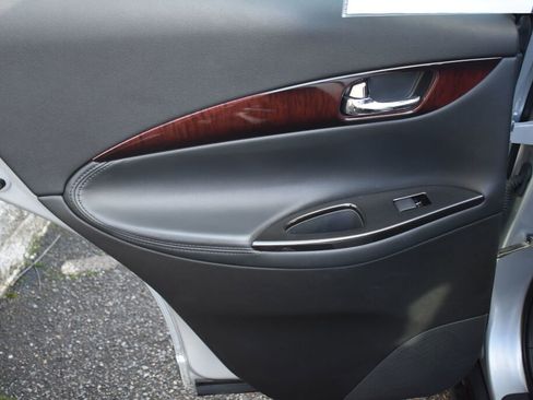 Used 2014 INFINITI QX50 Journey image 19