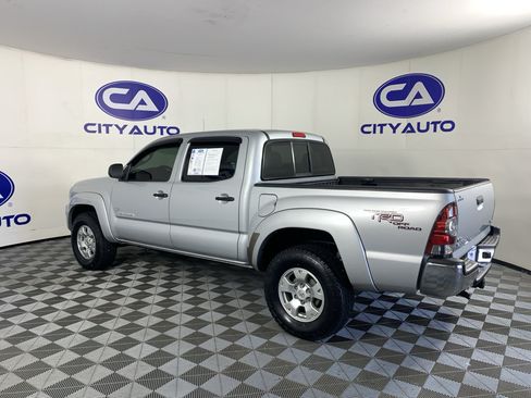 Used 2011 Toyota Tacoma 4x4 Double Cab w/ TRD Off-Road Pkg image 5