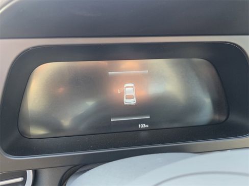 Certified 2025 Hyundai Elantra Sport image 11