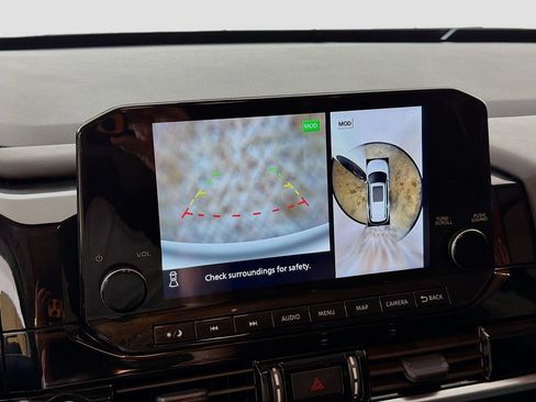 Used 2023 Nissan Pathfinder SL w/ SL Premium Package AWD/4WD image 40