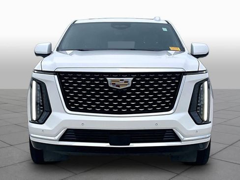 Used 2025 Cadillac Escalade ESV Premium Luxury w/ Touring Package AWD/4WD image 4