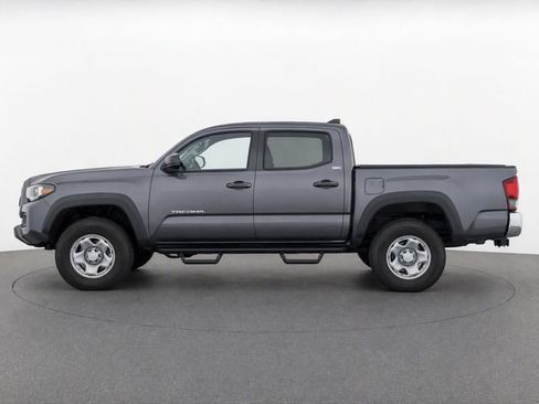 Used 2020 Toyota Tacoma SR5 RWD image 4