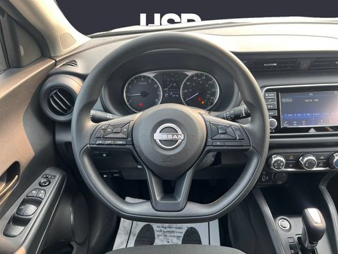 Used 2025 Nissan Kicks Play S FWD image 12