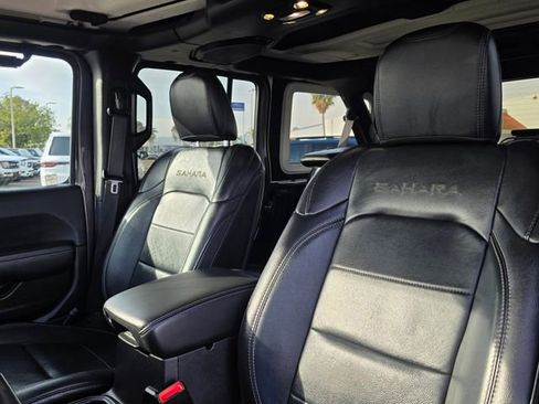 Used 2019 Jeep Wrangler Unlimited Sahara AWD/4WD image 18