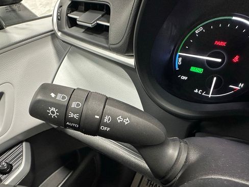 Used 2025 Toyota Sienna XLE image 22