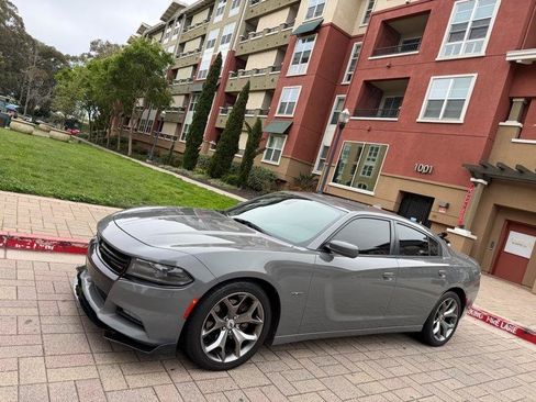 Used 2017 Dodge Charger R/T w/ Navigation & Travel Group RWD image 37